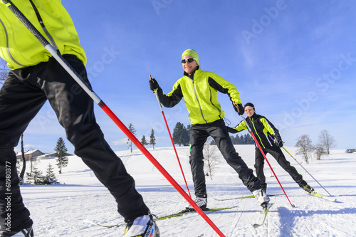 junge Skater im Schnee photo