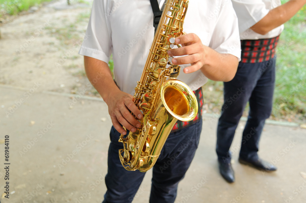 Naklejka premium Musician with Tube