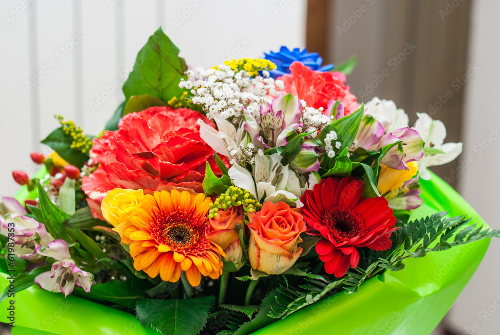 Mazzo di fiori, bouquet auguri Stock Photo | Adobe Stock