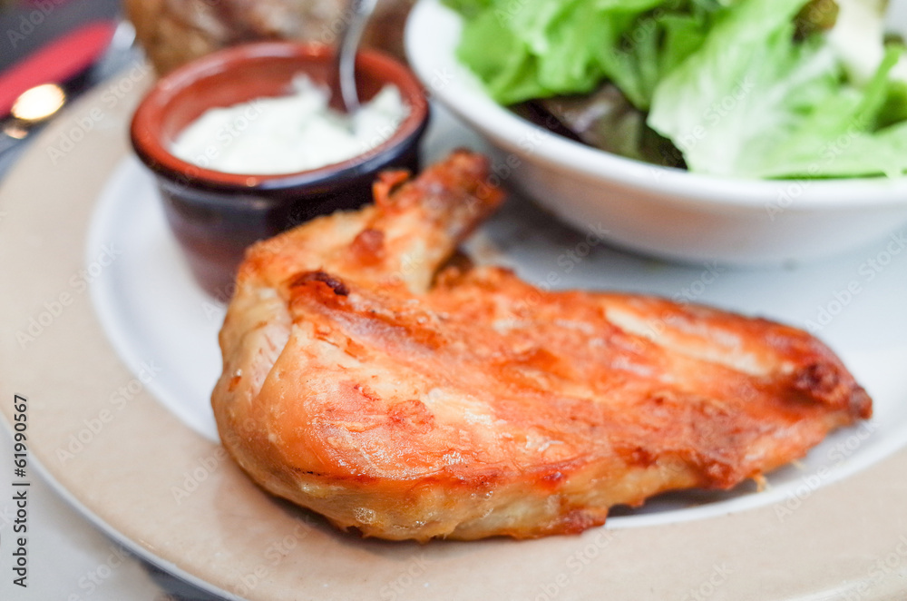 fried chicken with lettuce and sauce fried chicken with lettuce and sauce