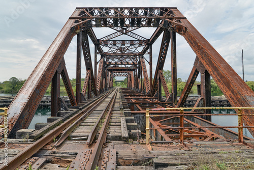 Welland Canal Bridge 15, Baltimore truss swing bridge photo