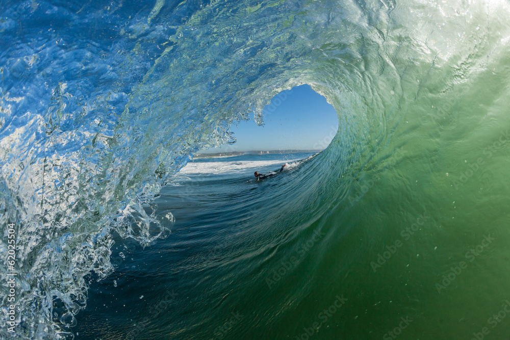 Fototapeta premium Kąt fali Ride Hollow Ride Surfer