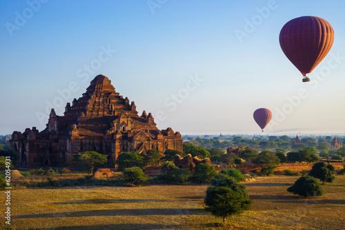 Balloon over Dhammayangyi temple at sunrise, Bagan, Myanmar