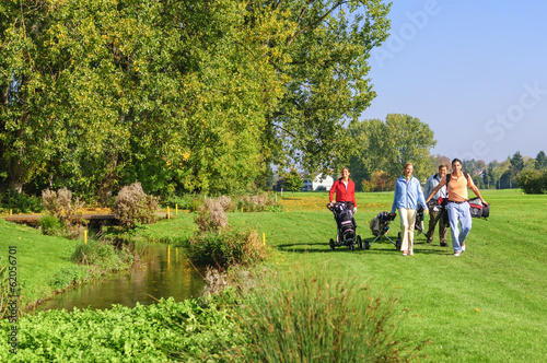 auf dem Golfplatz