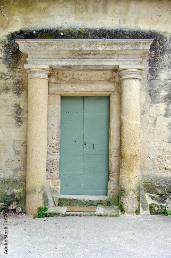 ancienne porte d'une demeure
