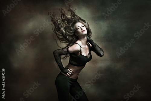 Canvastavla woman hot dance