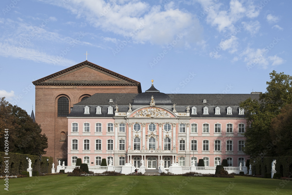 Kurfüstliches Palais mit Basilika Trier