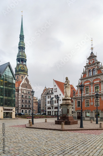Fototapeta Naklejka Na Ścianę i Meble -  Riga Town Hall Square