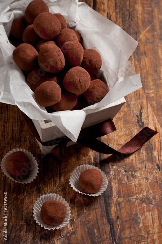 Wallpaper Mural chocolate truffles Torontodigital.ca