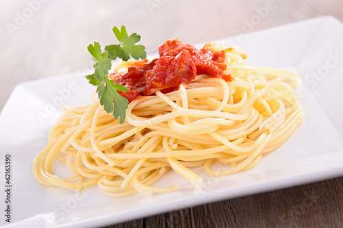 spaghetti and sauce