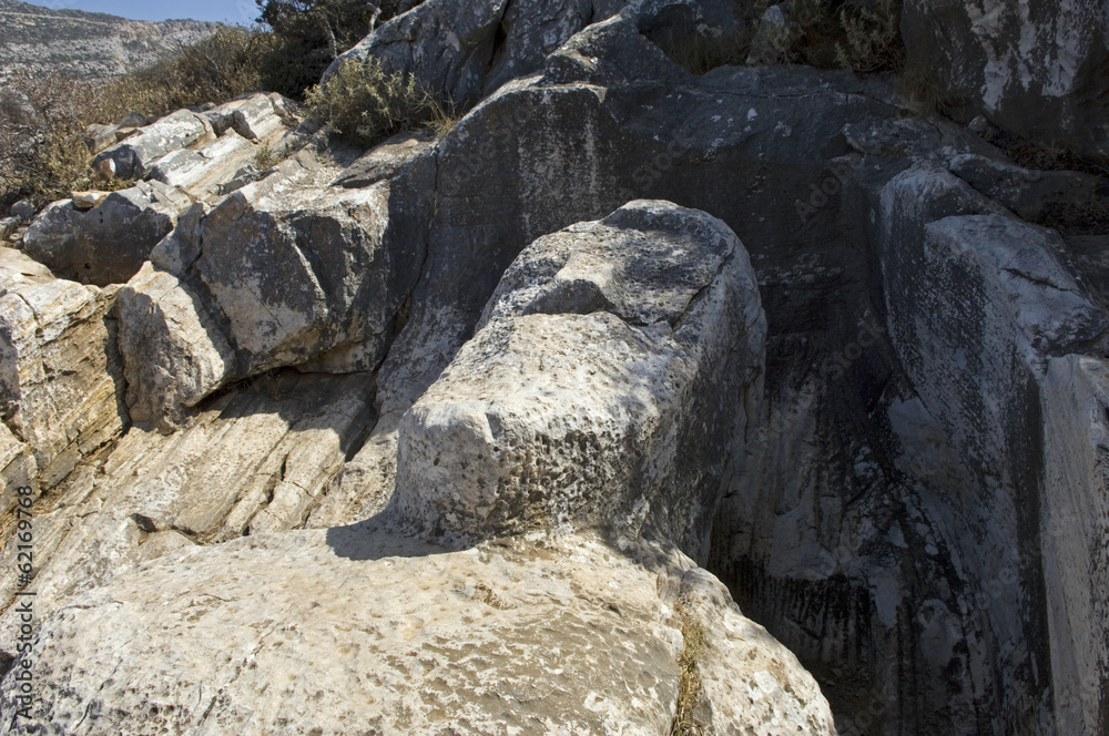 Unfertige Steinfigur auf der Insel Naxos, Griechenland Unfertige Steinfigur auf der Insel Naxos, Griechenland