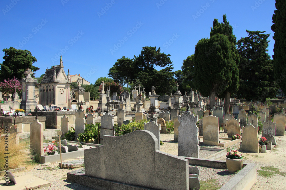 Obraz premium Old cemetery in the Provence