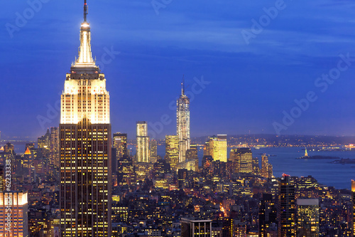 Empire State building and Manhattan, New York, USA © poladamonte