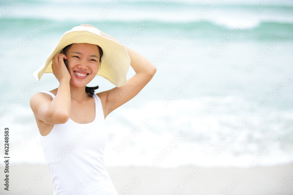 summer holiday woman on the phone on seaside beach summer holiday woman on the phone on seaside beach