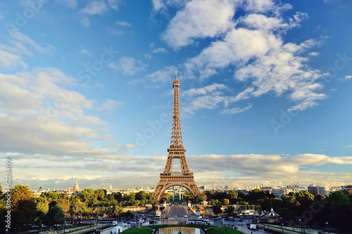Paris - view of the Eiffel Tower © cornholio4ya