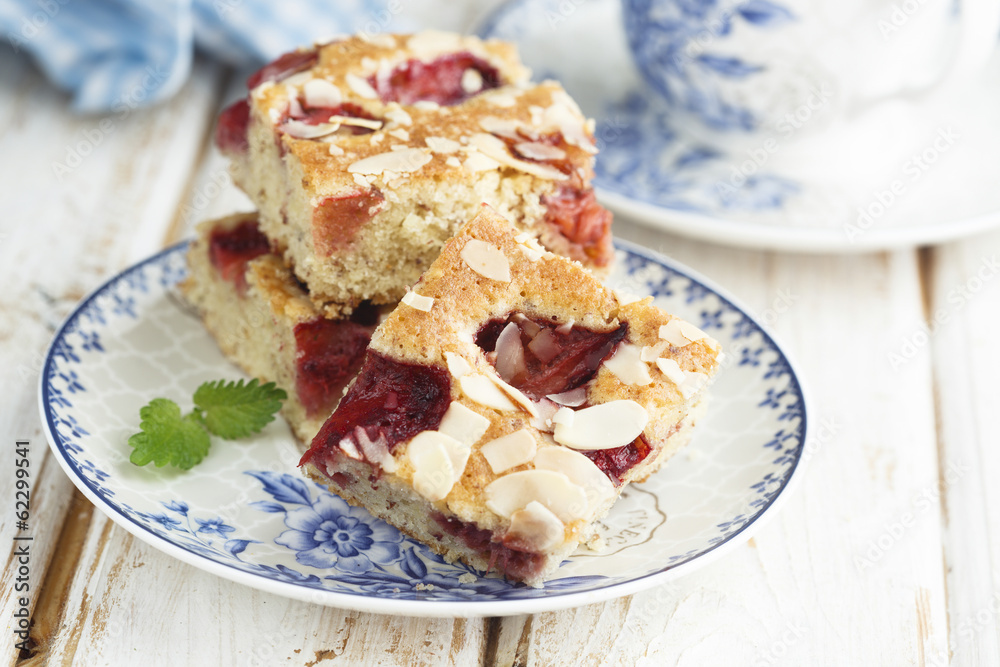 Strawberry and almond cake Strawberry and almond cake