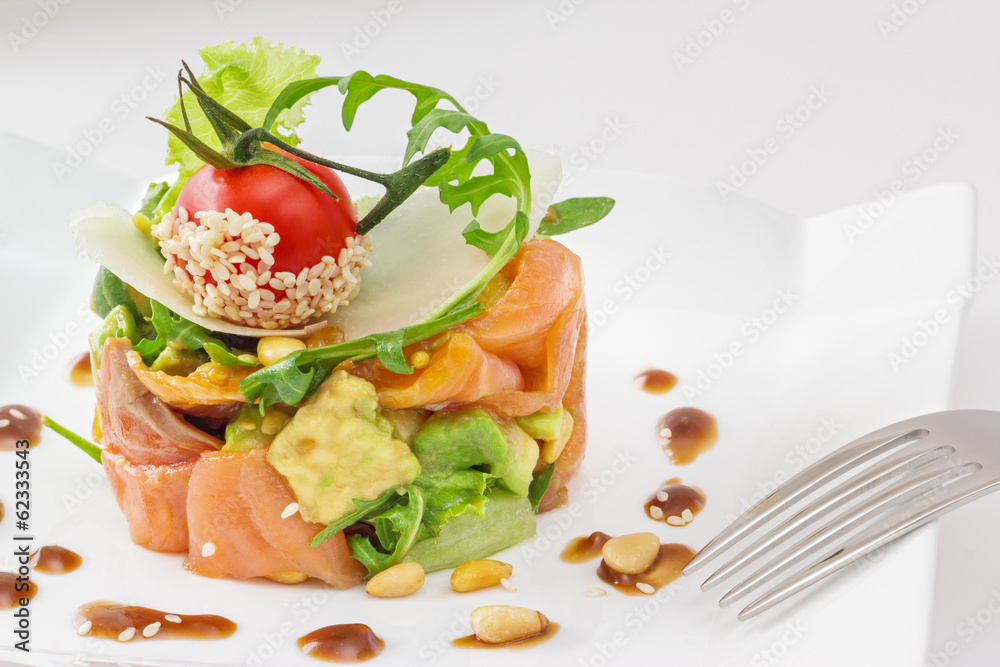 Smock salmon and avocado salad