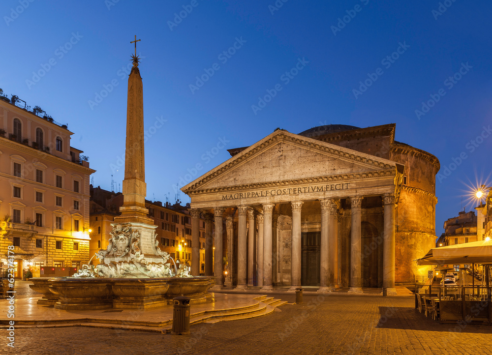 Fototapeta premium Pantheon at sunrise. Rome. Italy. Piazza della rotonda.