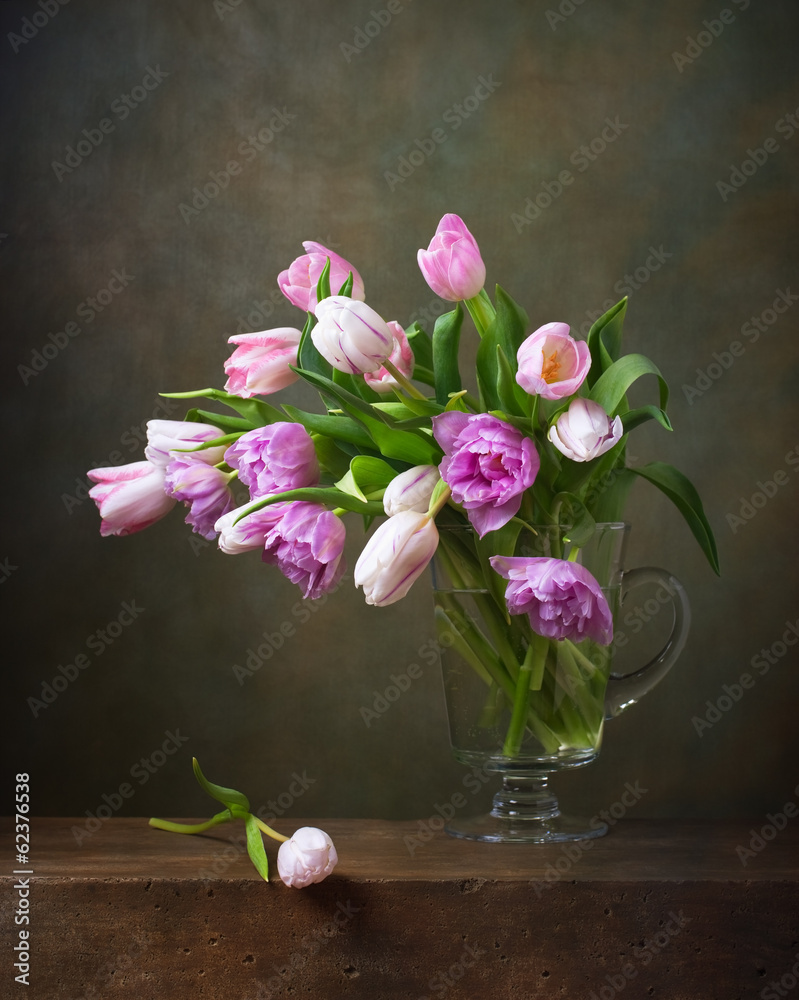 Obraz premium Still life with colorful tulips