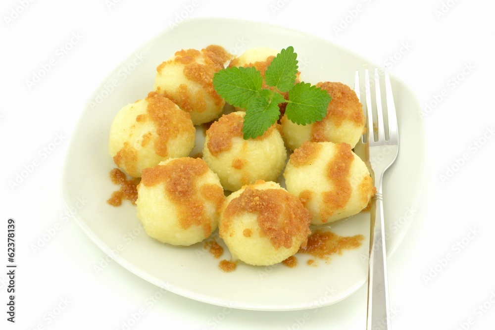potato dumplings with bread crumbs potato dumplings with bread crumbs