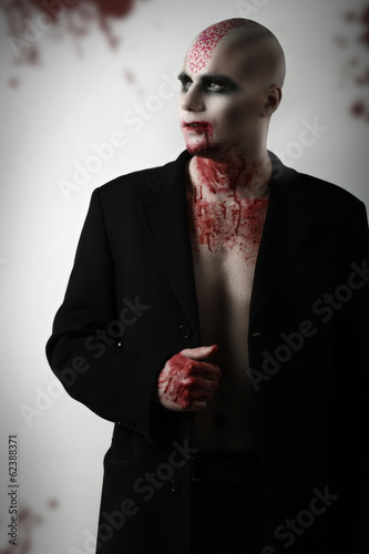 Photos Cannibal maniac with blood on face