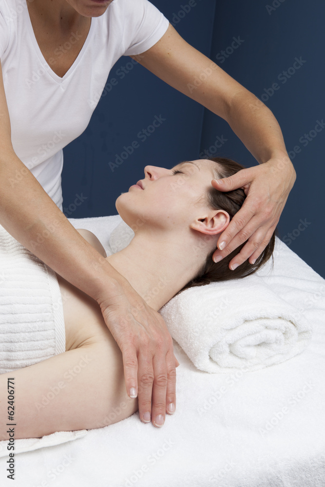 seeking for neck suppleness with massage seeking for neck suppleness with massage
