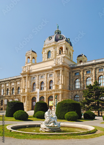 Fountain in front of the Kunsthistorisches Museum in Vienna, Aus