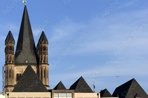 Romanische Kirche Gro   Sankt Martin