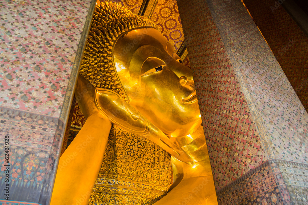 Reclining Buddha Statue