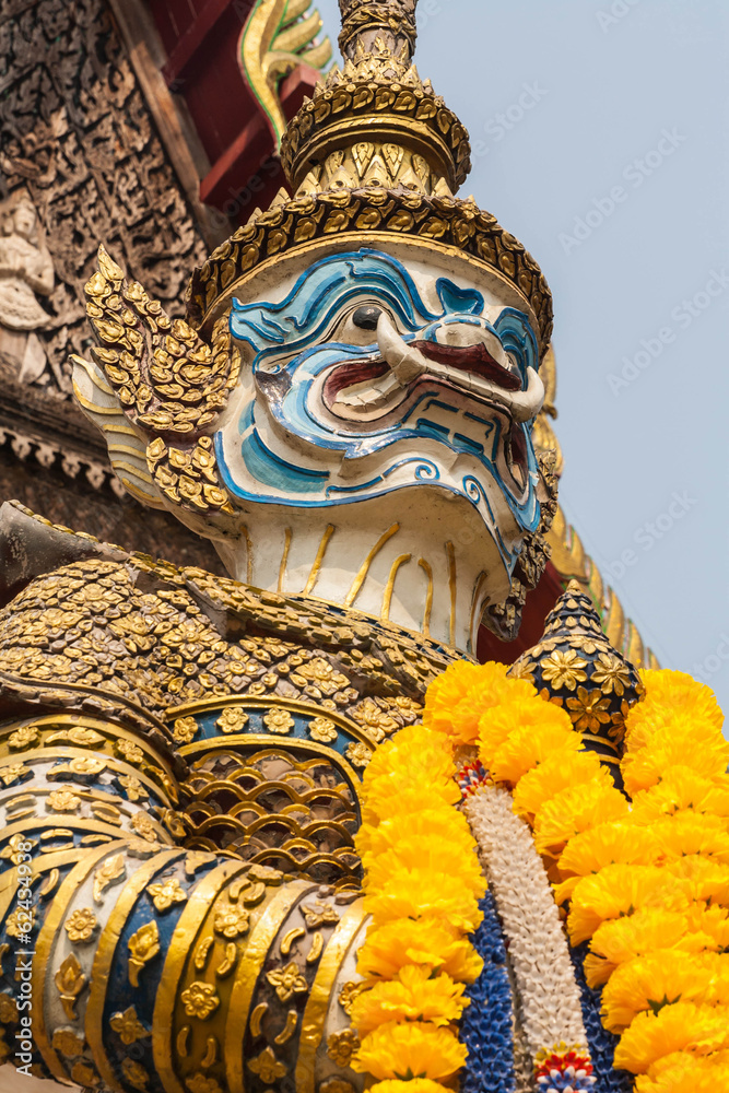 Fototapeta premium native Thai style giant statues