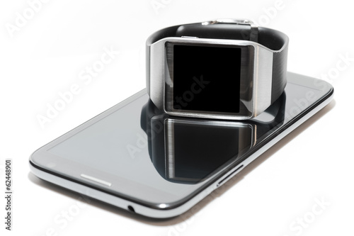 Smartwatch e phablet isolati photo
