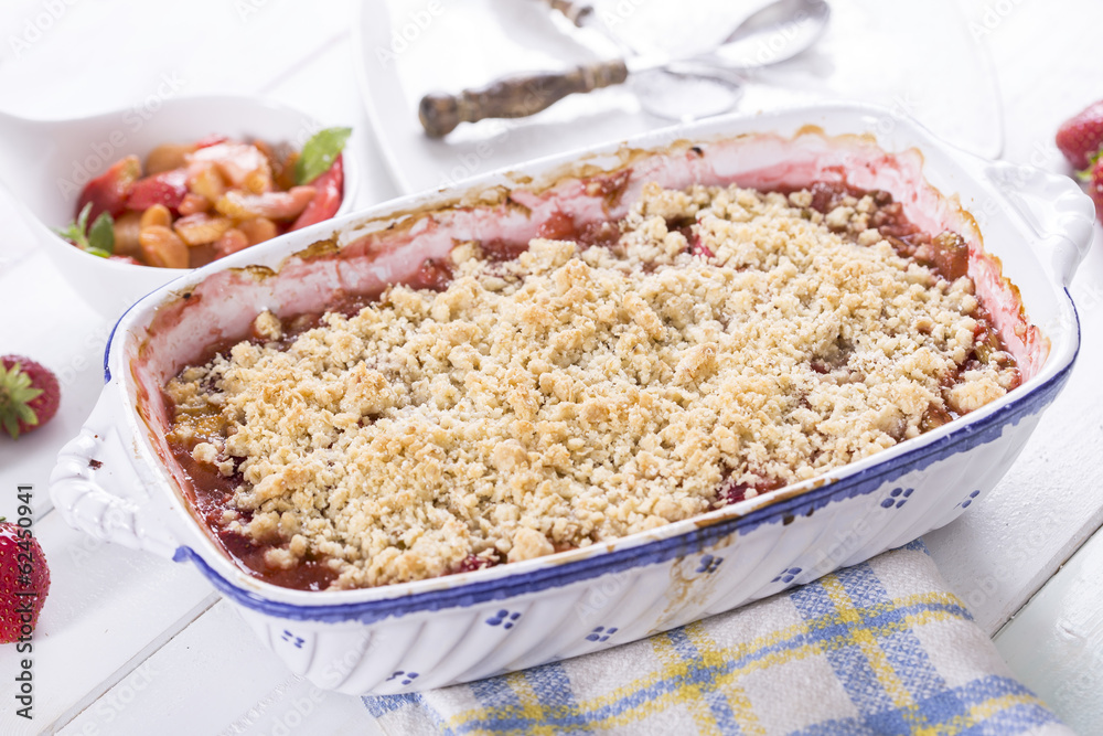 Erdbeer Rhabarbercrumble Erdbeer Rhabarbercrumble