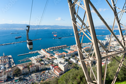 Obraz na płótnie Cable Car approaching Rock of Gibraltar w salonie