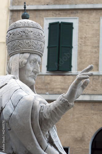 Statue of Pope Clement twelfth photo