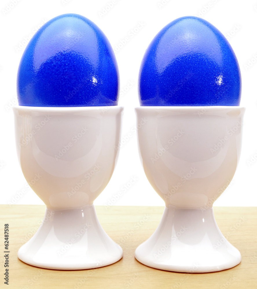 Zwei Ostereier zu Ostern Zwei Ostereier zu Ostern