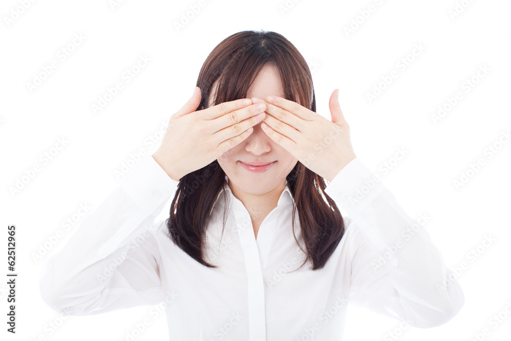 目を覆う