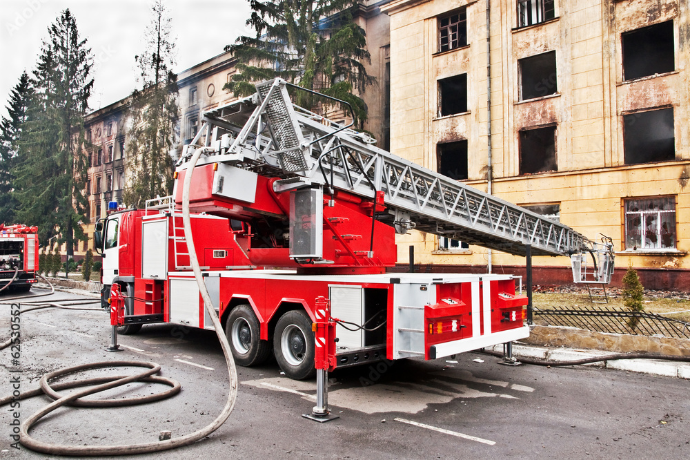 Fototapeta premium fire motor ladder