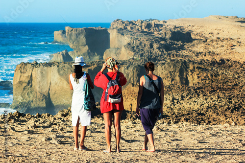 turiste guardano panorama in marocco photo