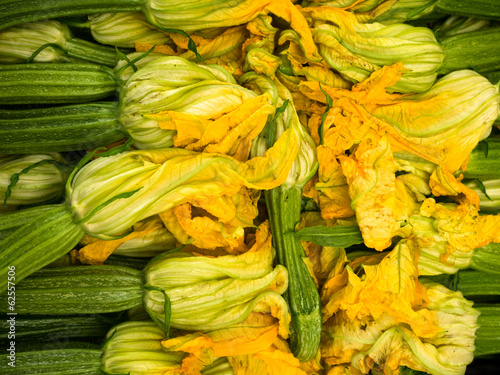 Zucchinis with flowers