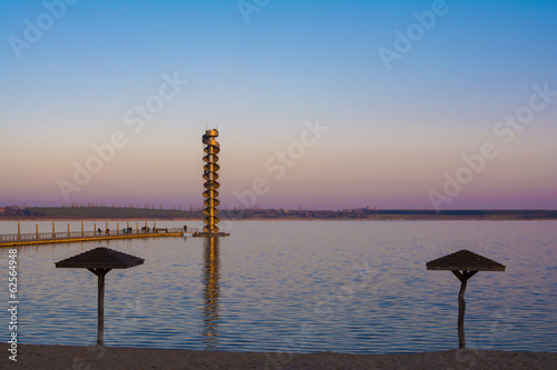 Abenddämmerung am Pegelturm in Bitterfeld photo