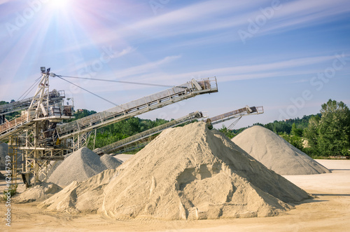 Fotografía Industrial gravel Quarry and sand Stone refinery