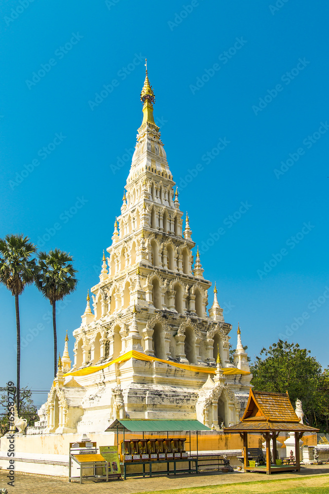 Naklejka premium Old Pagoda in Wat Chedi Liam at Wiang Kum Kam