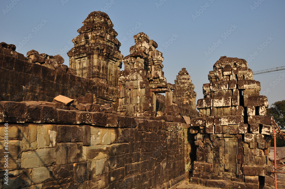 Temple Phnom Bakheng in Angkor, Cambodia