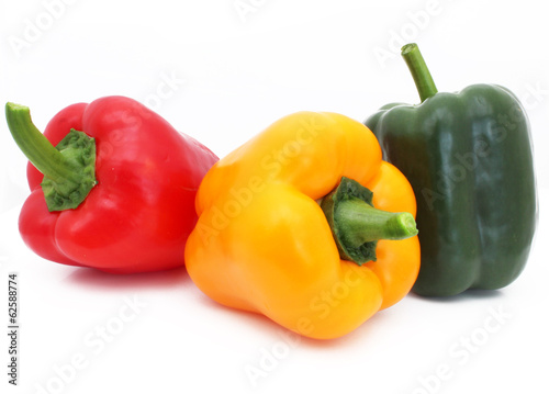 Poivrons - Green, red and yellow peppers photo