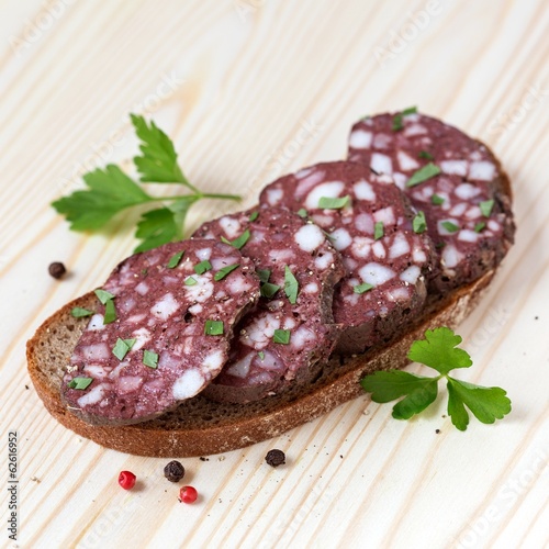 Roggenbrot mit Rotwurst photo
