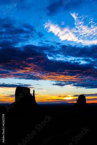 Monument Valley Sunrise © Paolo Gallo