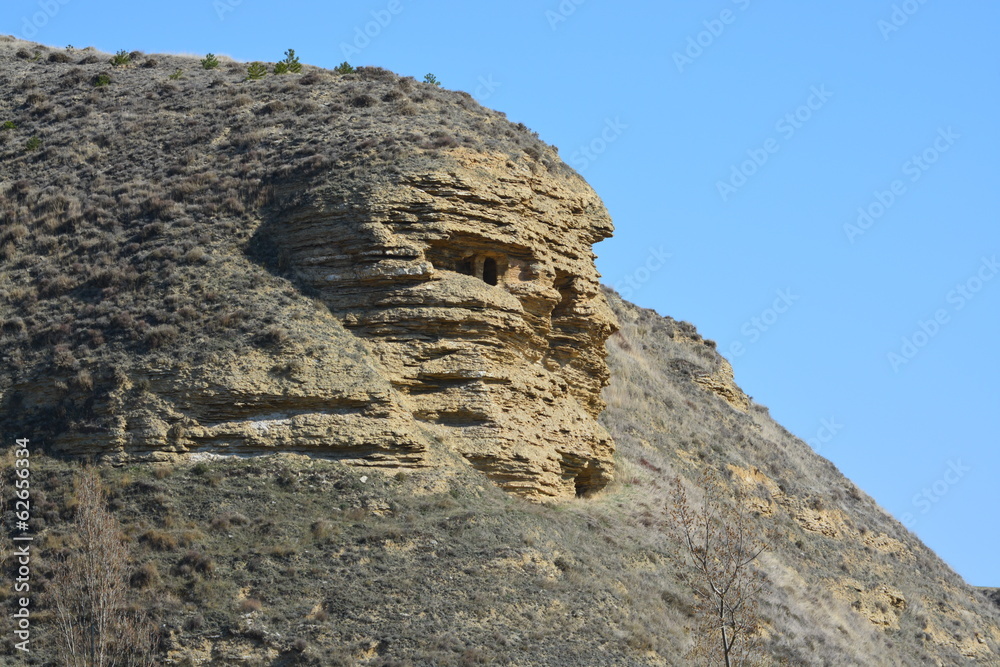 cuevas excavados en la montaña