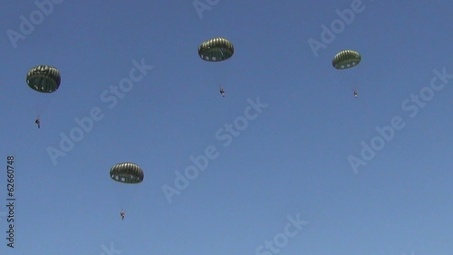 World War 2 era paracchute jumpers