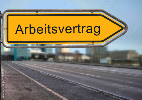 Strassenschild 14 - Arbeitsvertrag