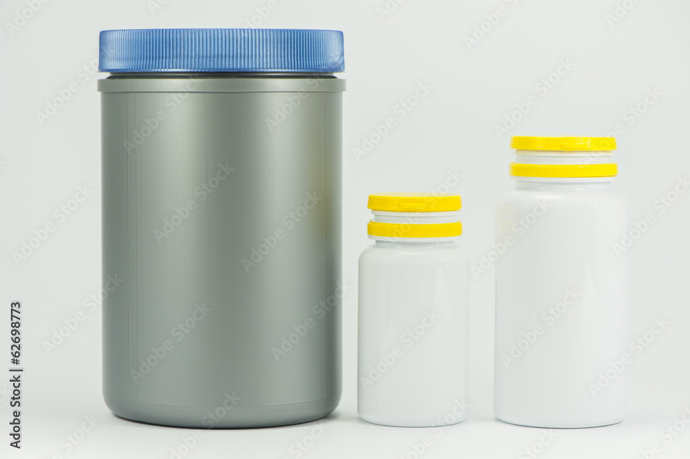 Plastic tins Plastic tins